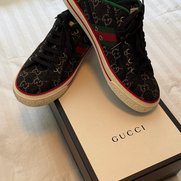 Gucci Black and Red Men's Sneakers - Picture 1 of 7